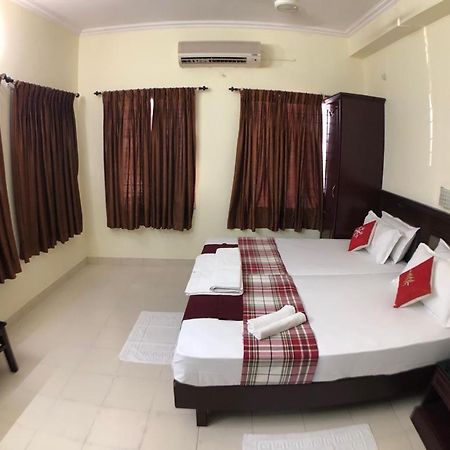Mjm Plaza Hotel Kochi Kültér fotó