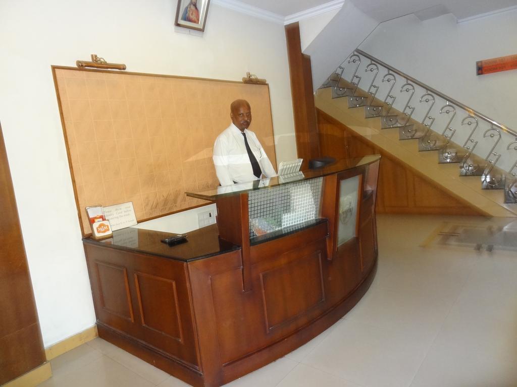 Mjm Plaza Hotel Kochi Kültér fotó
