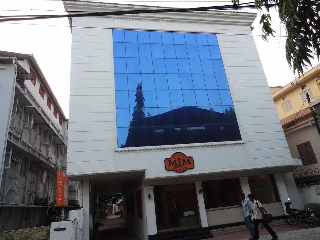 Mjm Plaza Hotel Kochi Kültér fotó